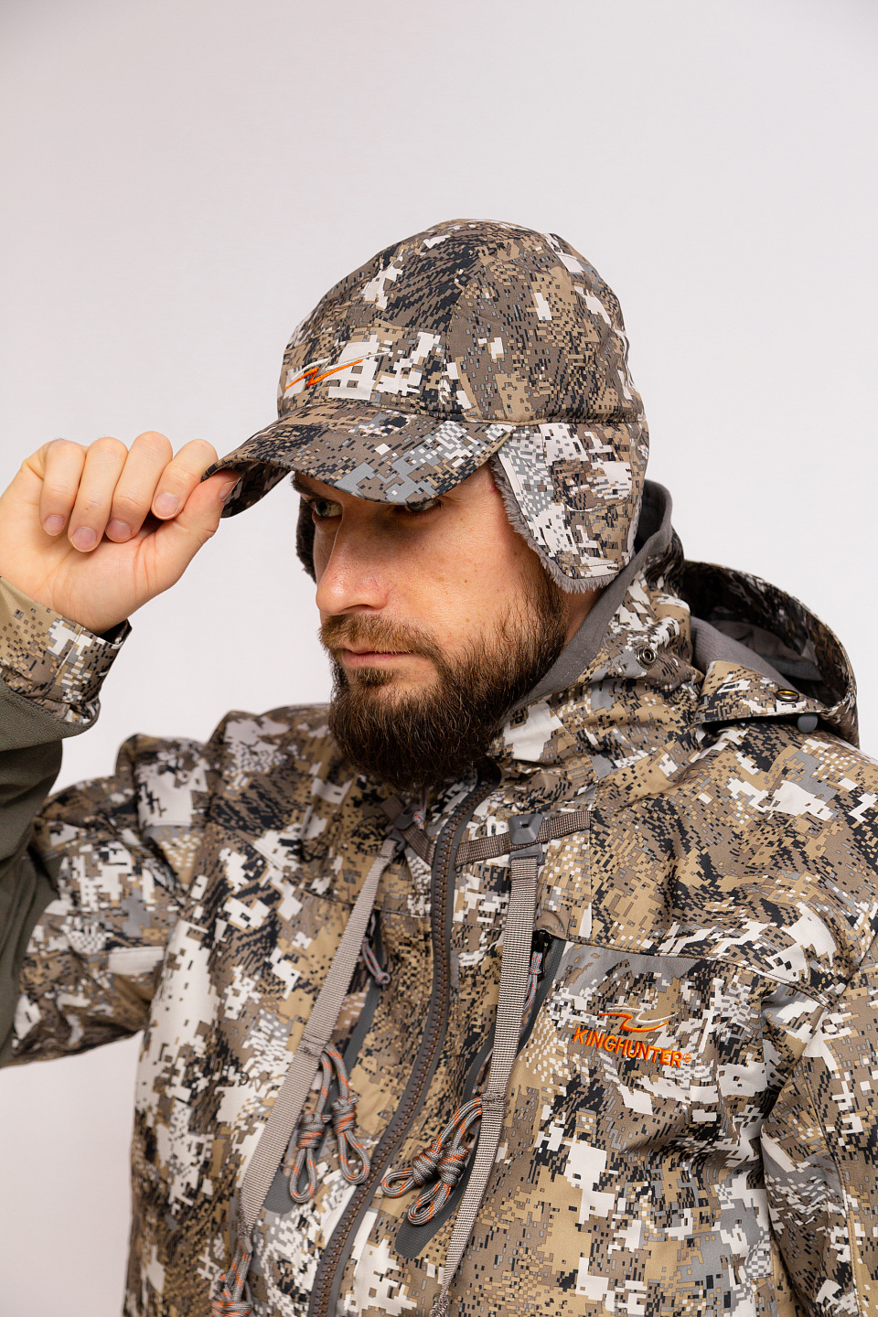 Шапка Hybrid Cap Camo SNOW