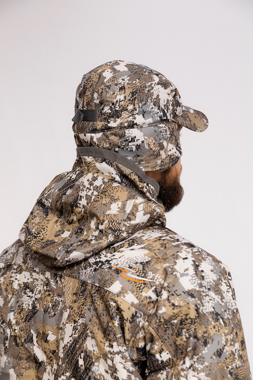 Шапка Hybrid Cap Camo SNOW