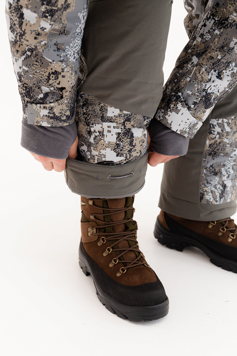 Комбинезон AGRESSOR Camo SNOW